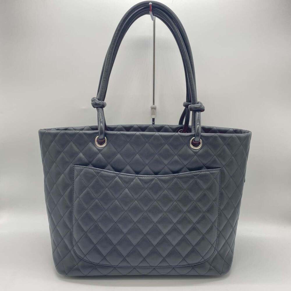 CHANEL Black Shoulder Bag - Picture 2 of 16